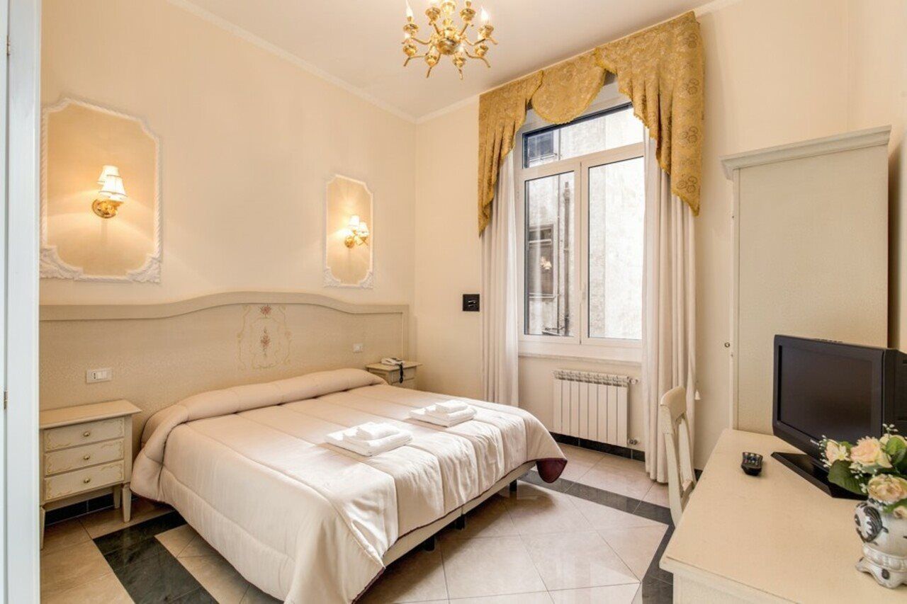 Cambridge Hotel 3*